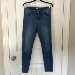 Old Navy Super Skinny Jeans, Size 6, Medium Wash Women’s Denim Mid Rise